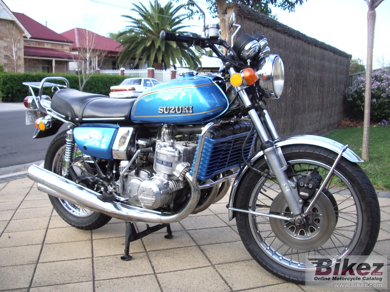 Big  gt 750 picture and wallpaper from Bikez.com